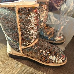 UGG Classic Short Sparkles